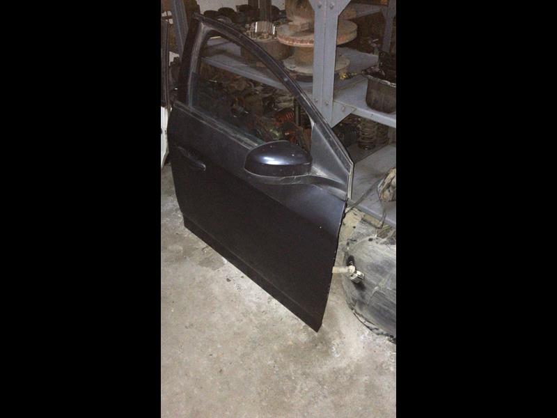 2017 Ford courier çıkma beyaz bagaj kapağı