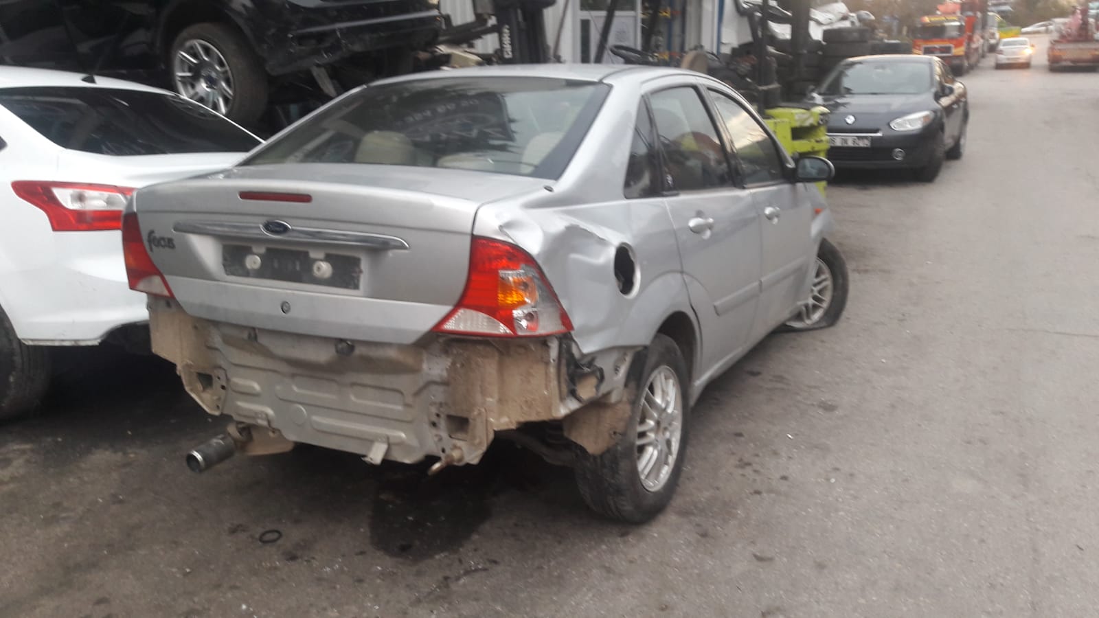 2001 2005 Ford focus çıkma bagaj kapağı
