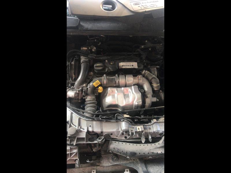 Ford focus 2 çıkma bagaj kapağı